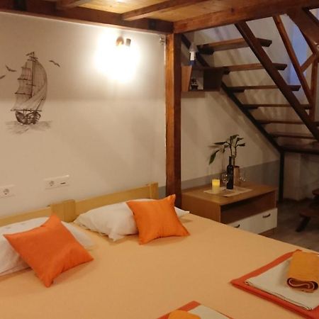 Apartment Lid Омиш Экстерьер фото