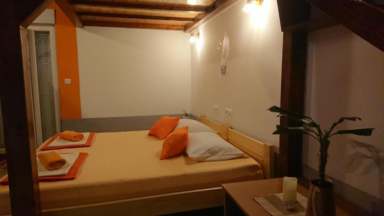 Apartment Lid Омиш Экстерьер фото